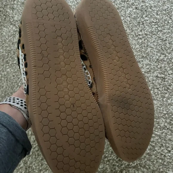 Leopard Pattern Sneakers with Black Laces - Picture 3 of 7